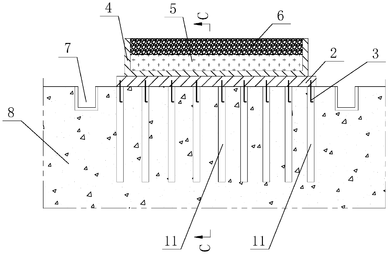 Anti-rise U-shaped roadbed structure and design method thereof
