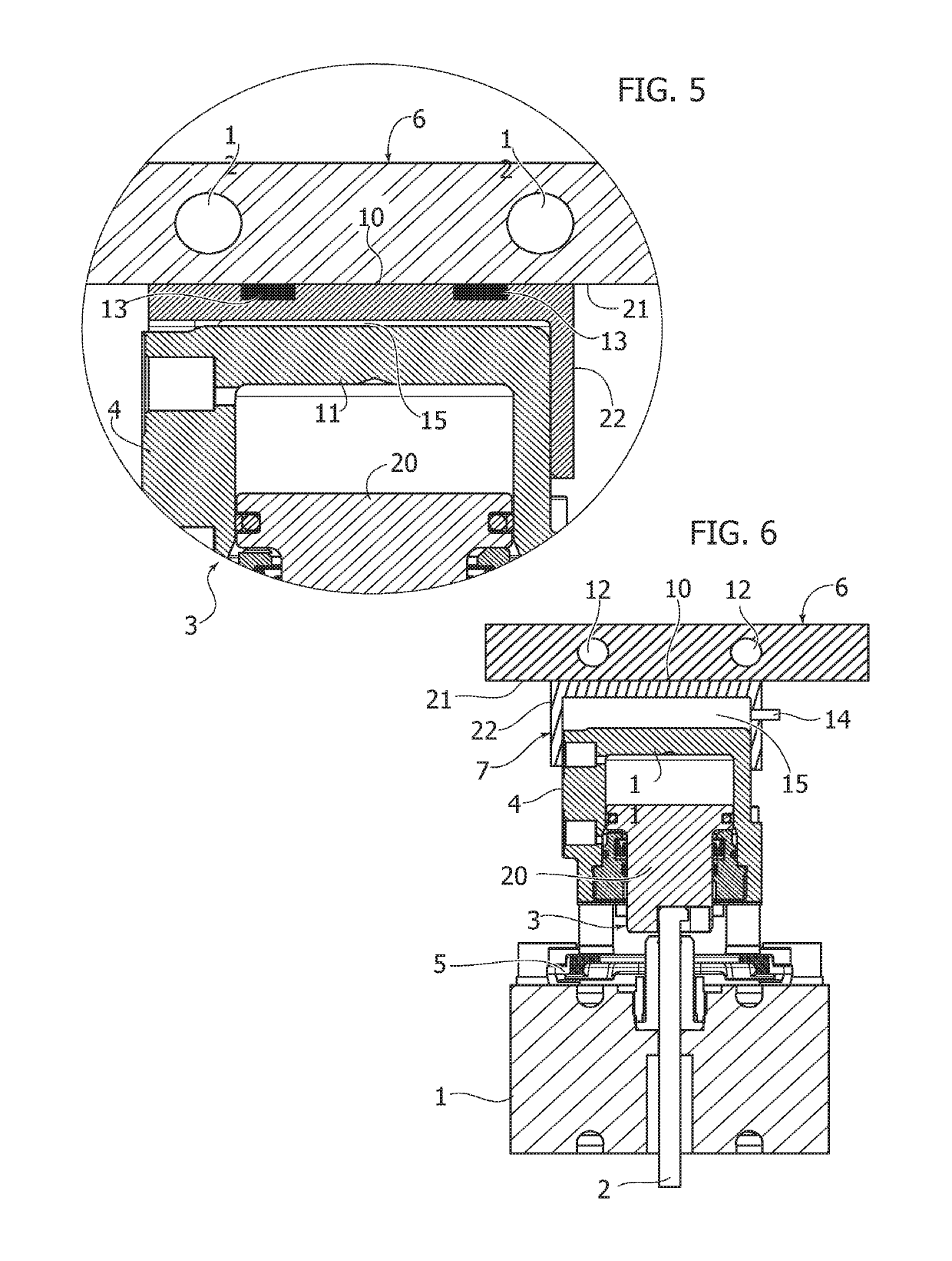 Apparatus for injection molding of plastic materials