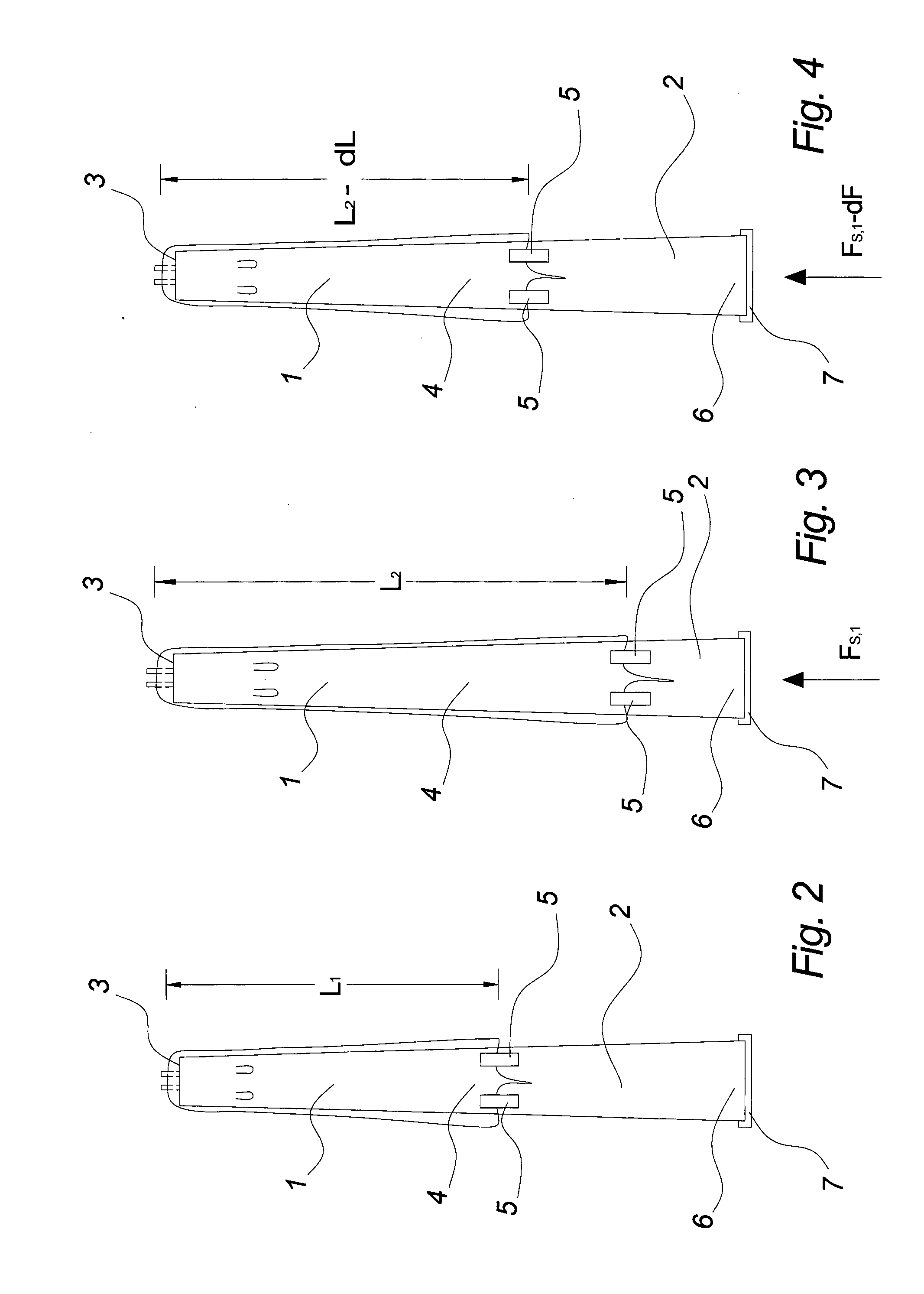 Machine and method for stretching a pelt before fastening to a pelt board