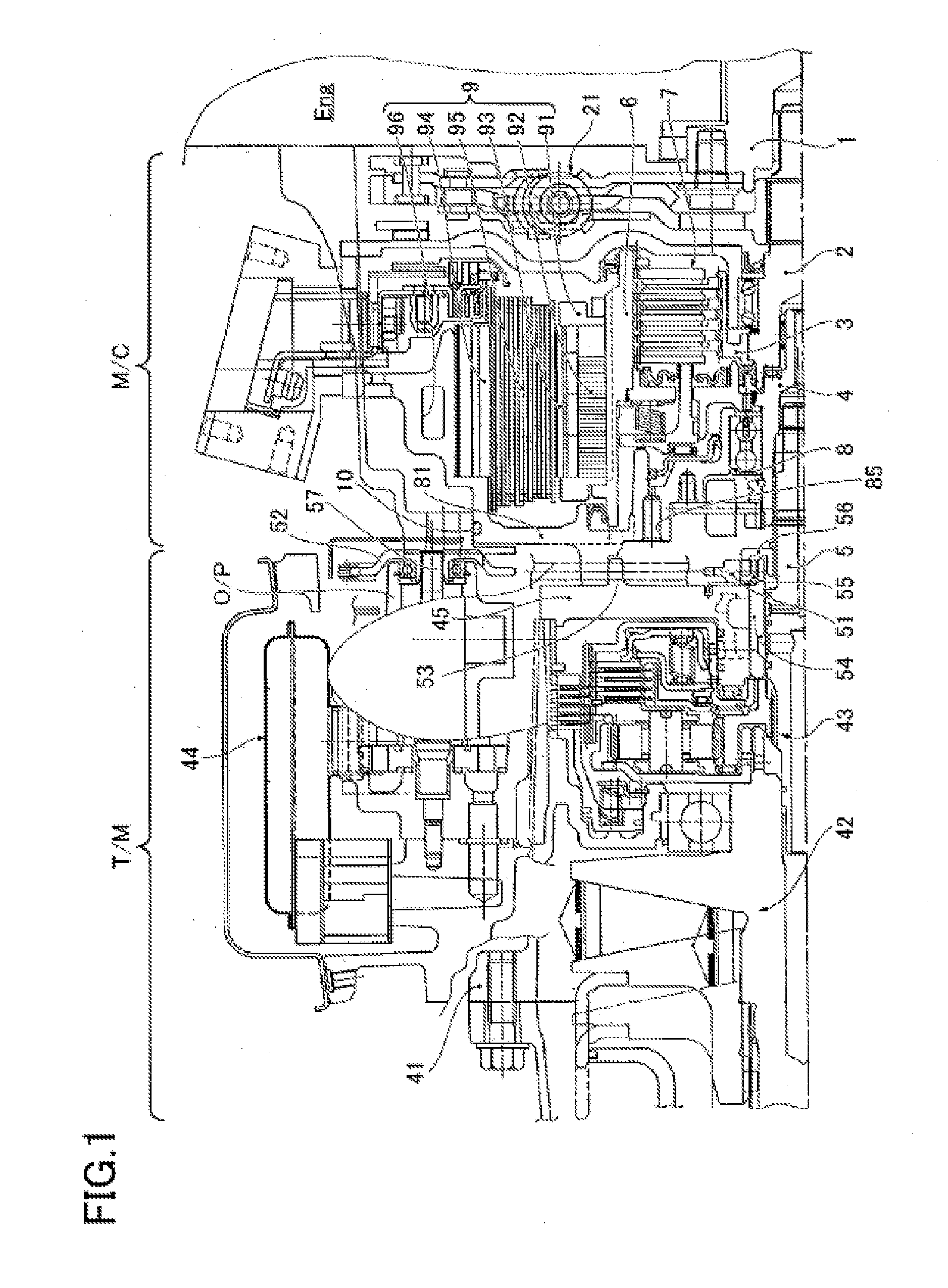 Driving force transmission device