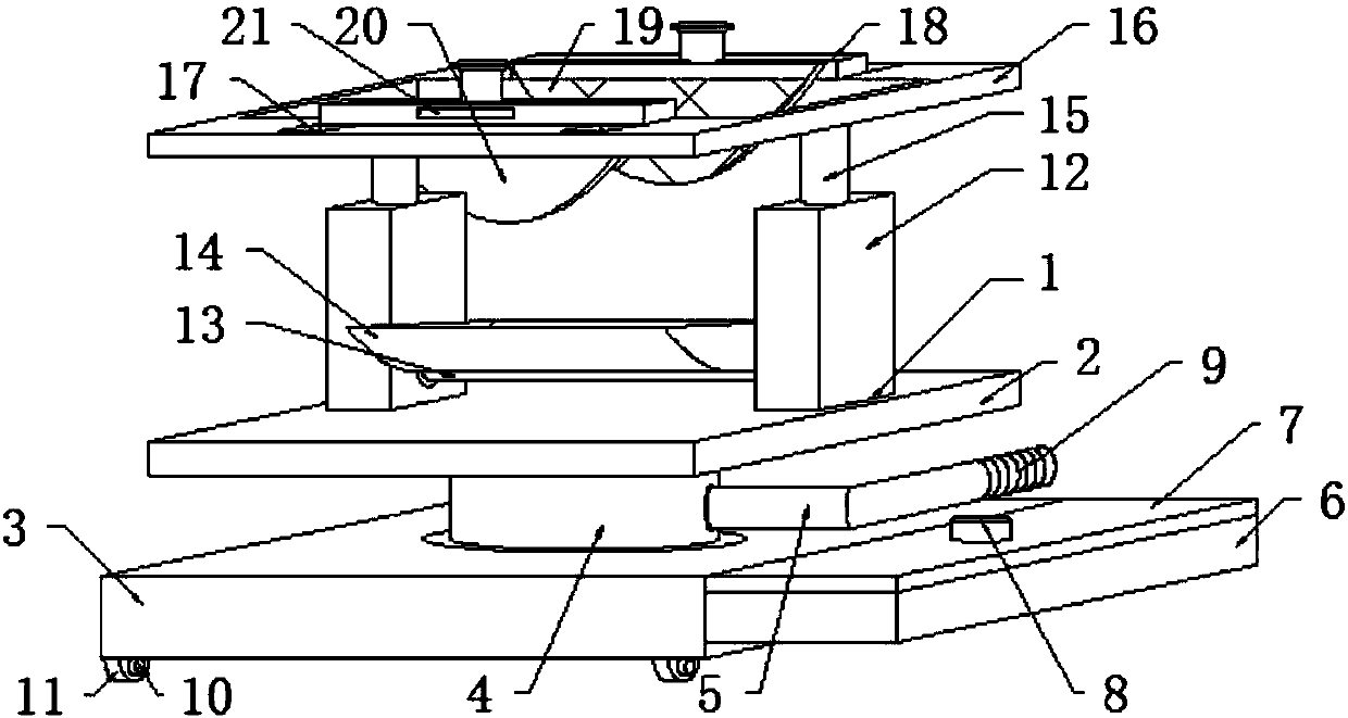 Tray in maintaining device for car tire