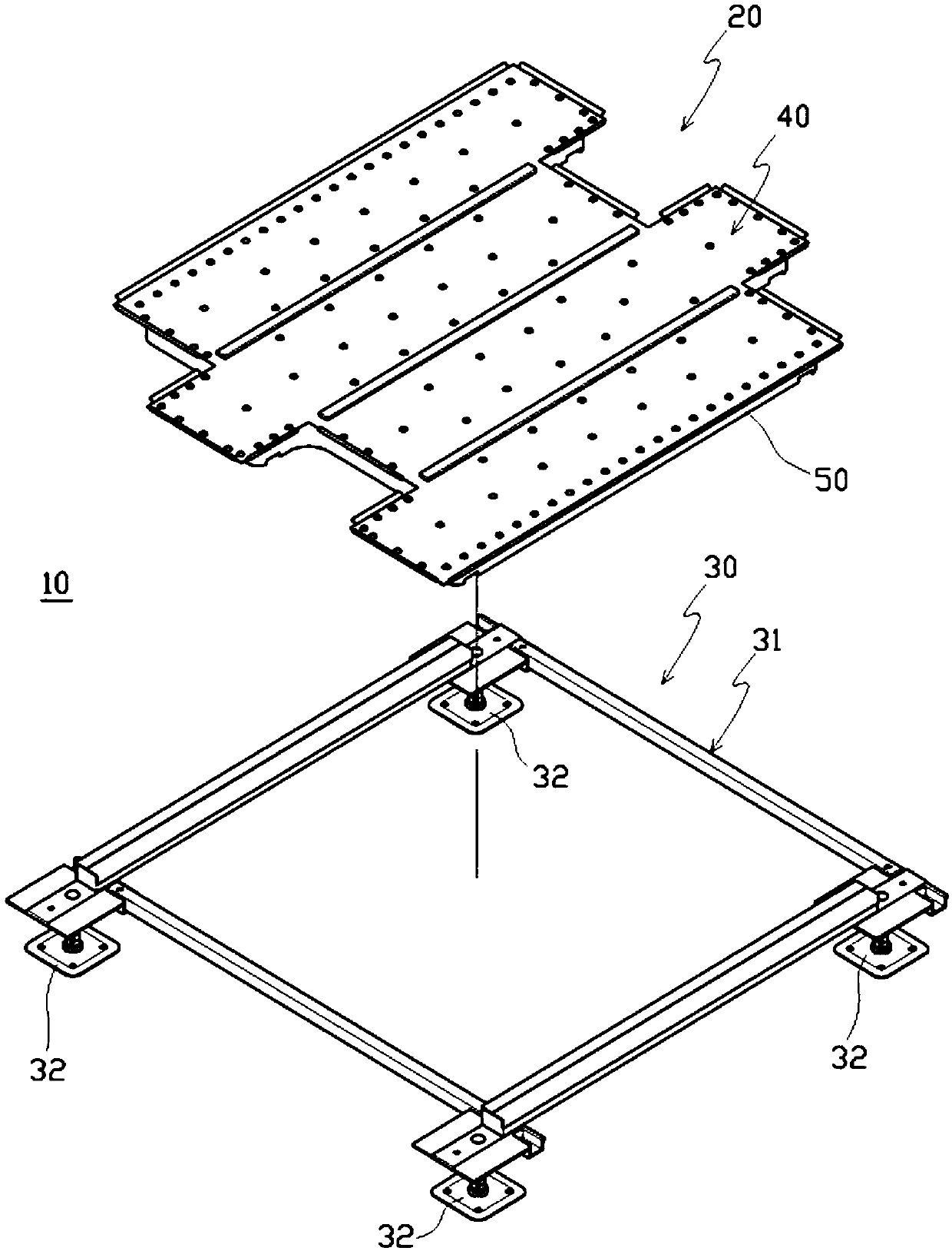 Movable base plate capable of forming staggered lines and improving supporting force