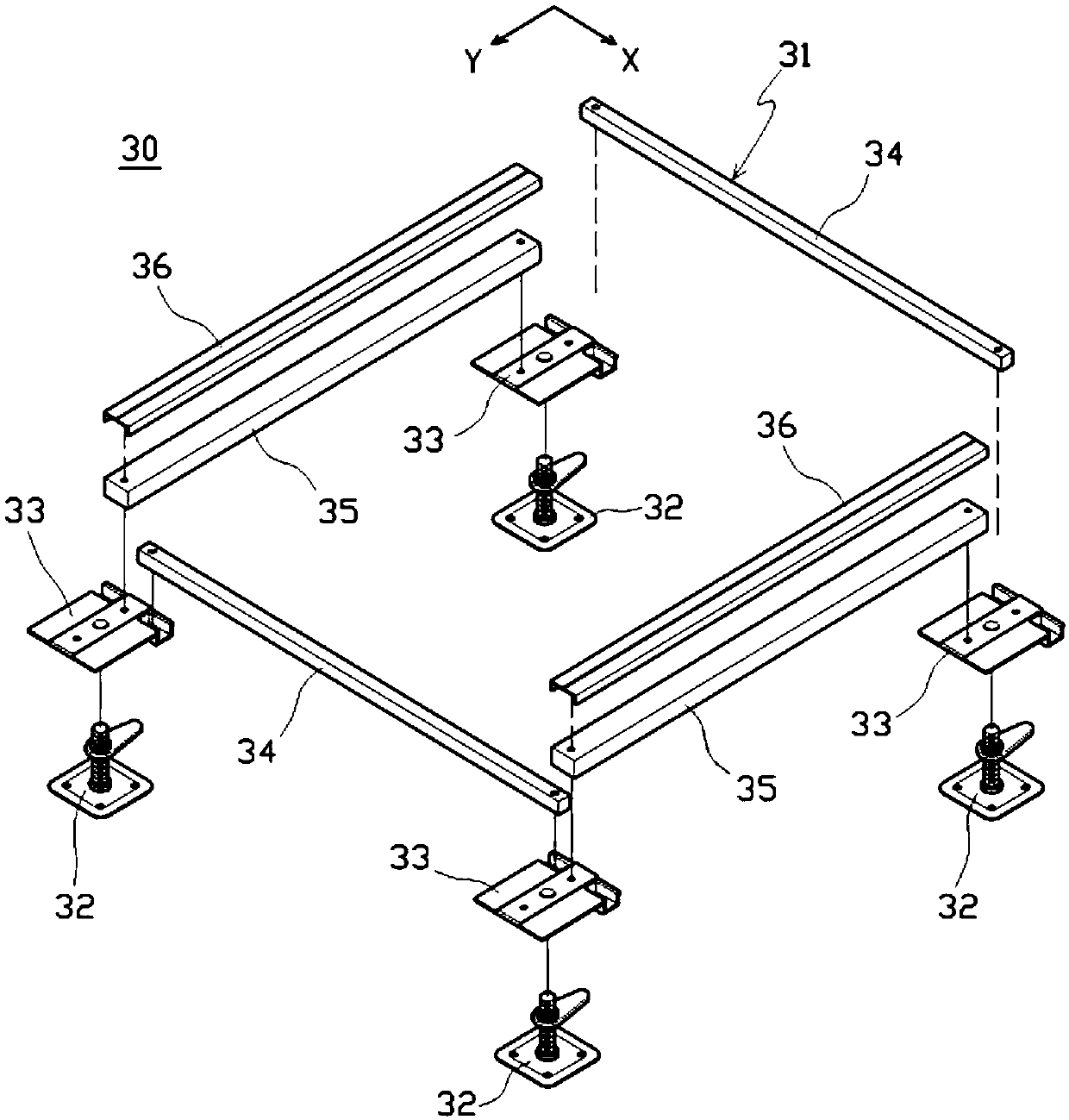 Movable base plate capable of forming staggered lines and improving supporting force