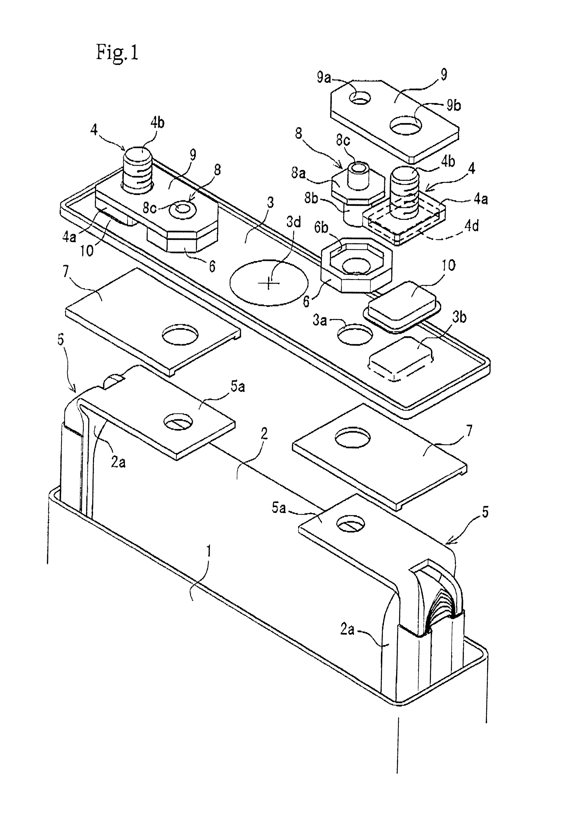 Battery including baffling member including one of projecting portion and recessed portion extending from lid plate