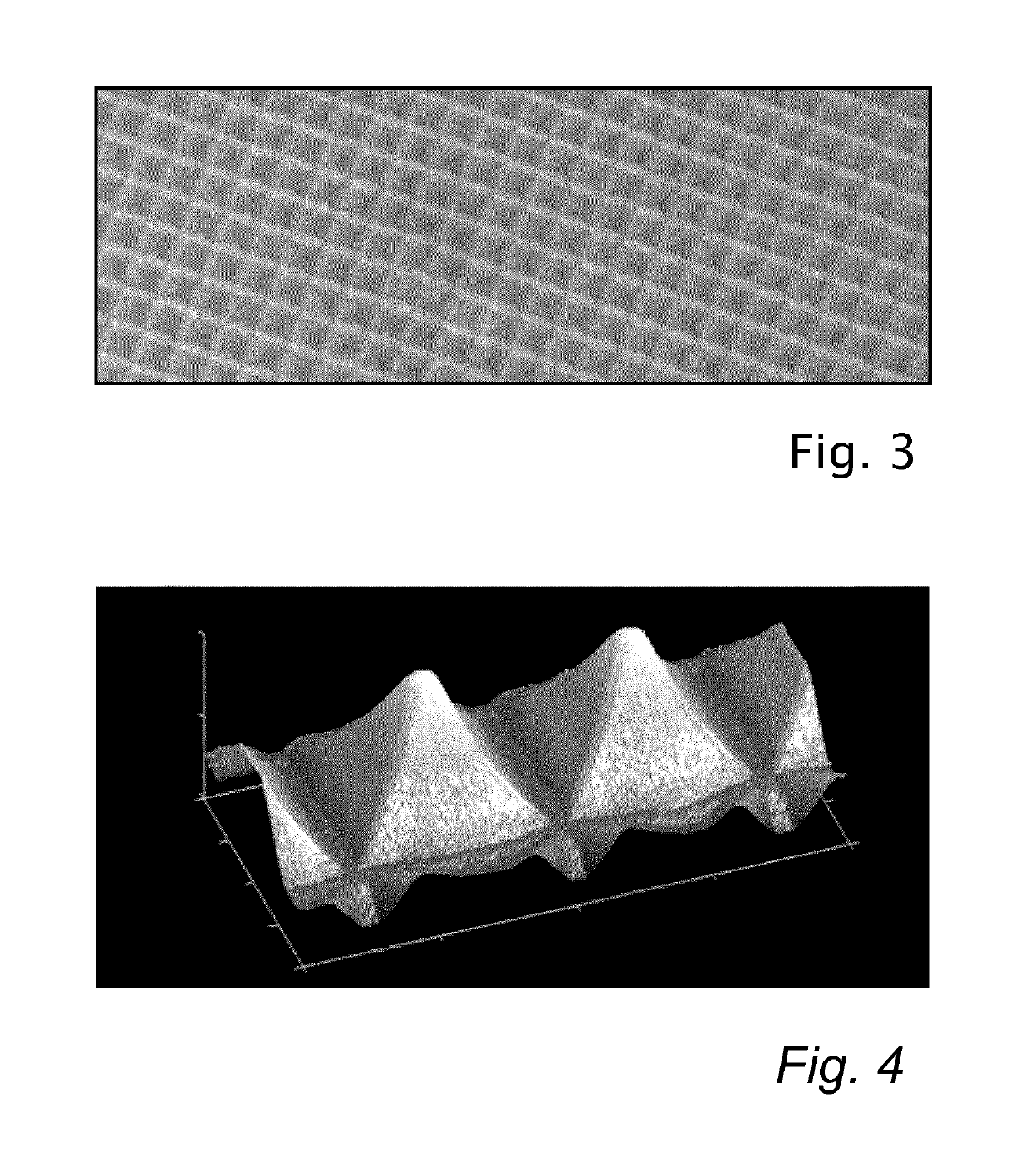 Light source with diffractive outcoupling