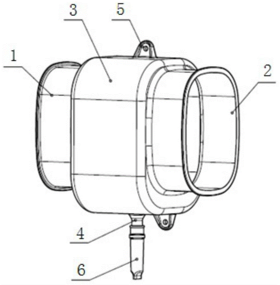 Air inlet passage water filtering device