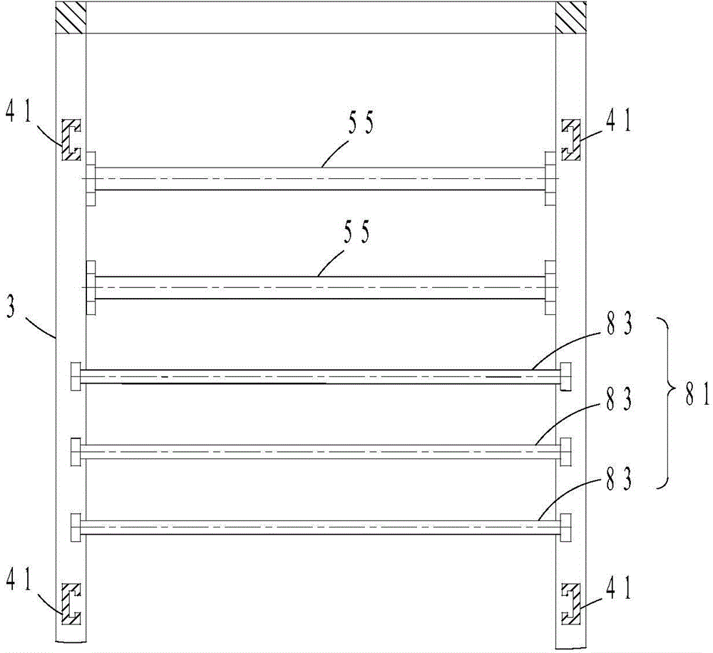 Feeding device for seamless ventilation ducting fabric production