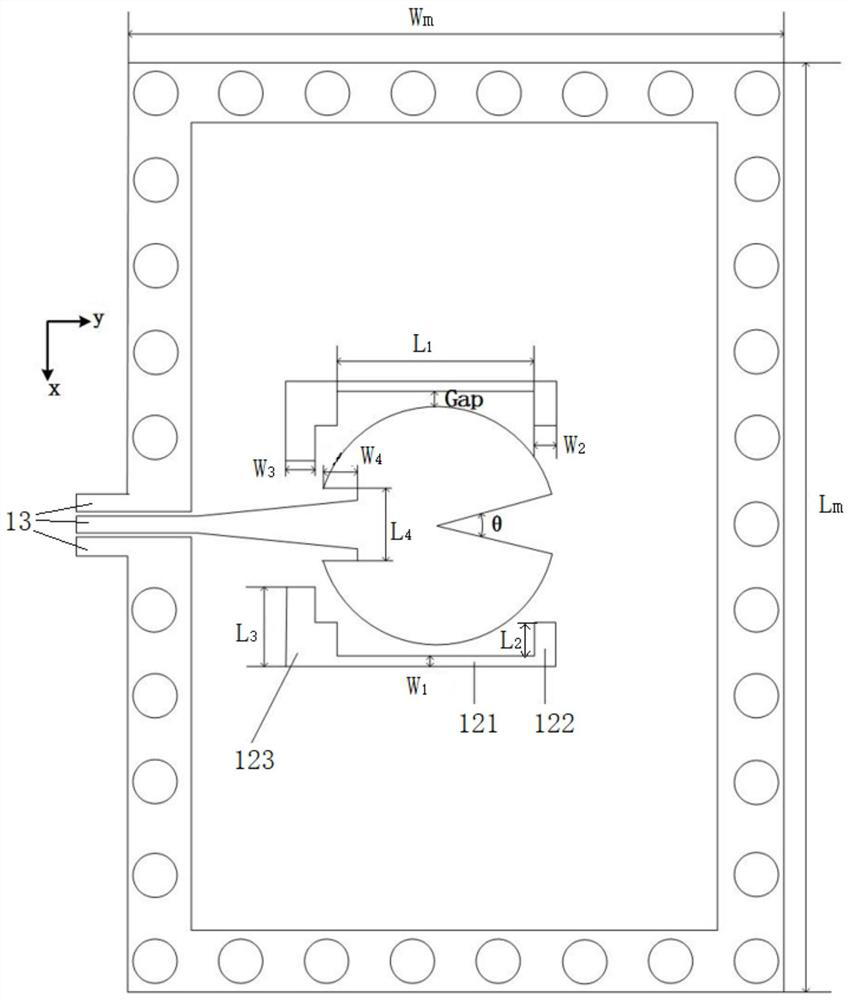 Millimeter wave broadband packaging antenna based on Fan-out packaging process