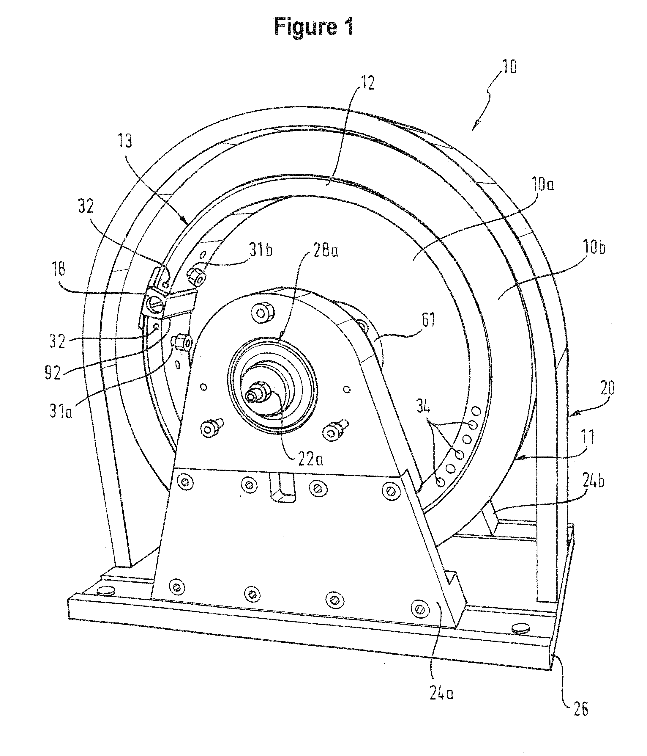 Apparatus for Performing a Centrifugal Field-Flow Fractionation Comprising a Seal and Method