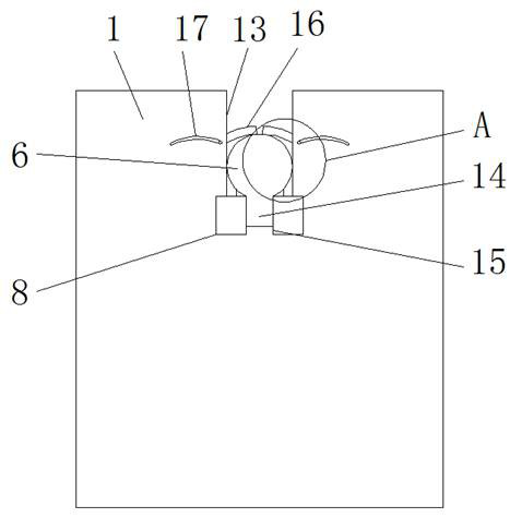 Spinning roller supporting structure with self-locking limiting structure