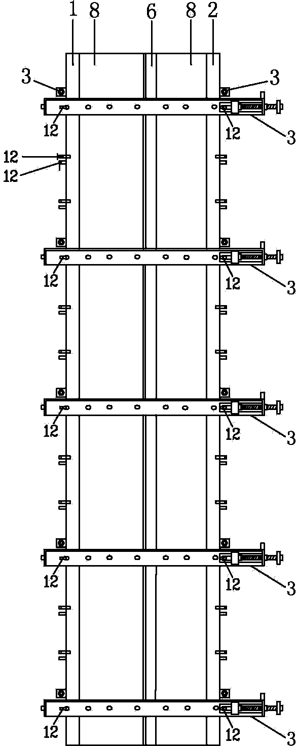 Adjustable cylindrical mold reinforcing device