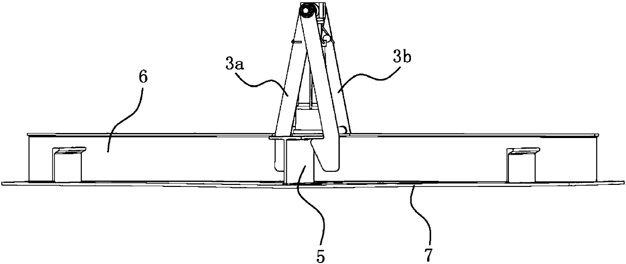 Portable clamp assisting cross beam and longitudinal beam assembling and welding