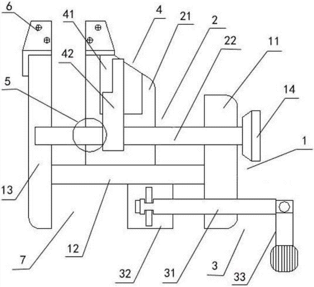Worm wheel gear tooth axial center measuring device and measuring method thereof