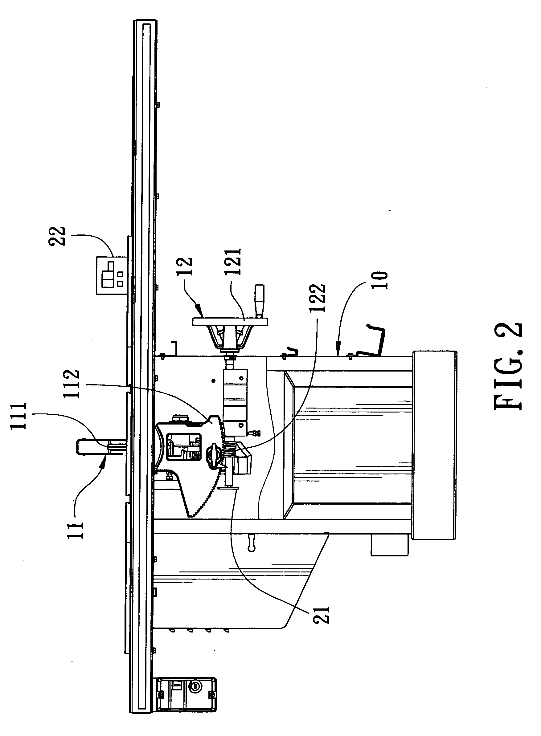 Sawing angle indicating-and-reading device for a table sawing machine