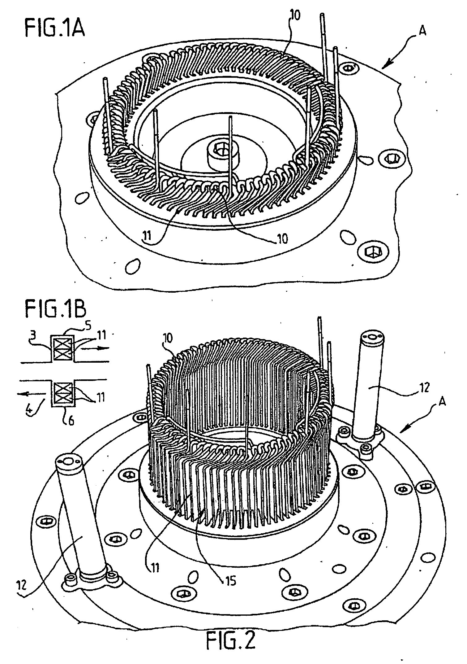 Device for gripping and transferring a ring of electrical conductors which is used to produce a winding and a winding-productuion system employing one such device