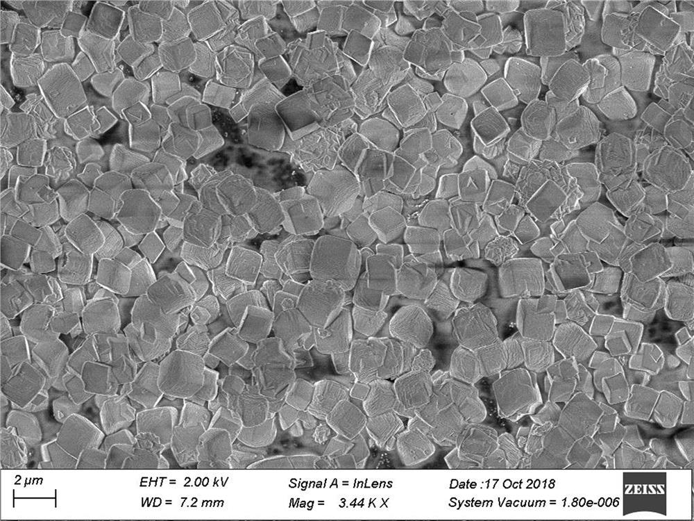 Preparation method and application of carbon-coated manganese selenide hollow cubic three-dimensional material