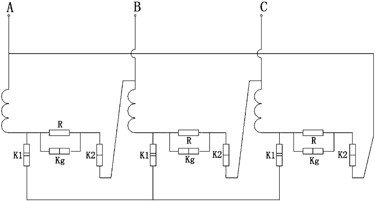 Easy-to-implement transformer on-load capacity regulation switch