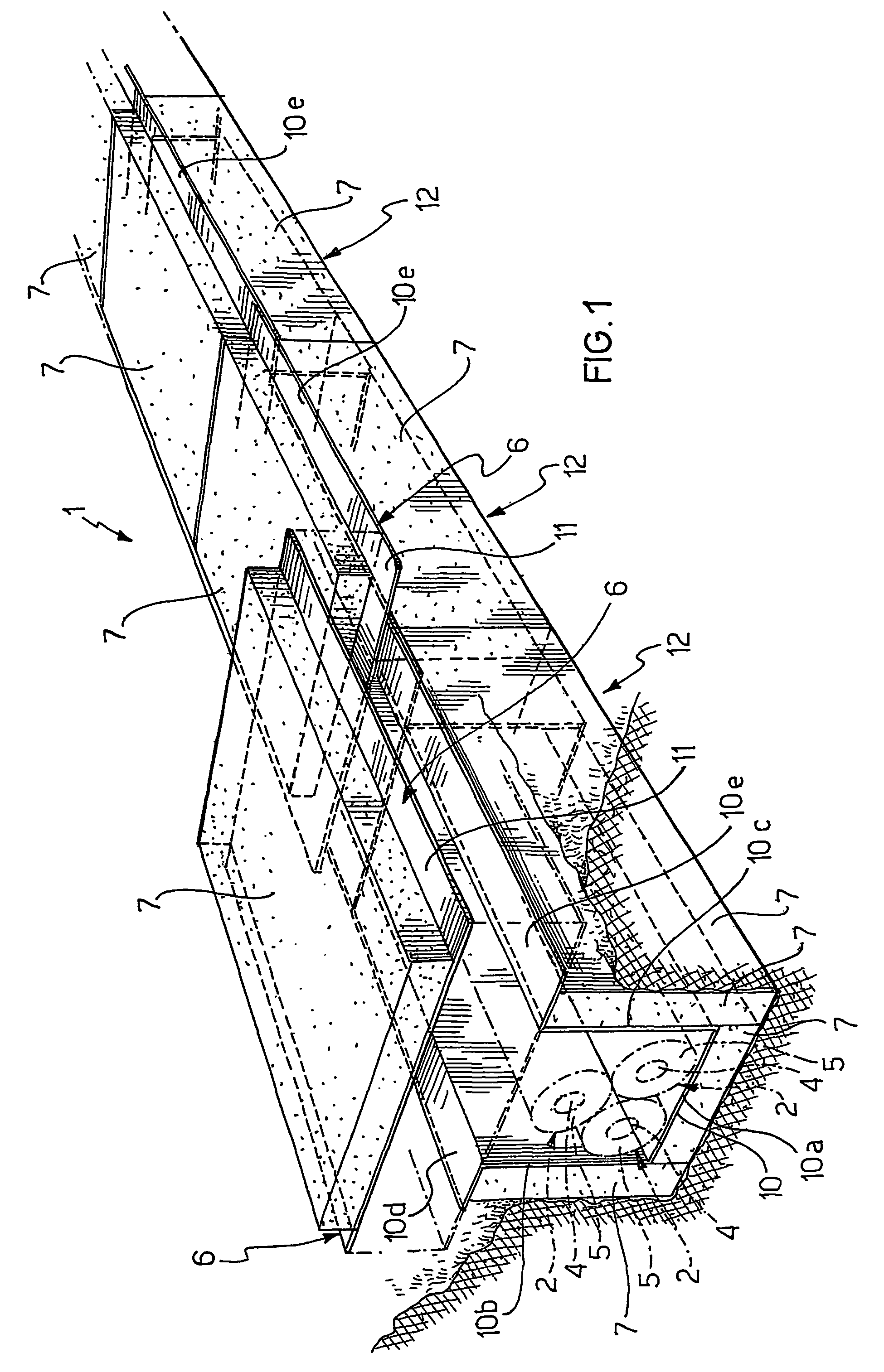 Method for shielding the magnetic field generated by an electrical power transmission line and electrical power transmission line so shielded