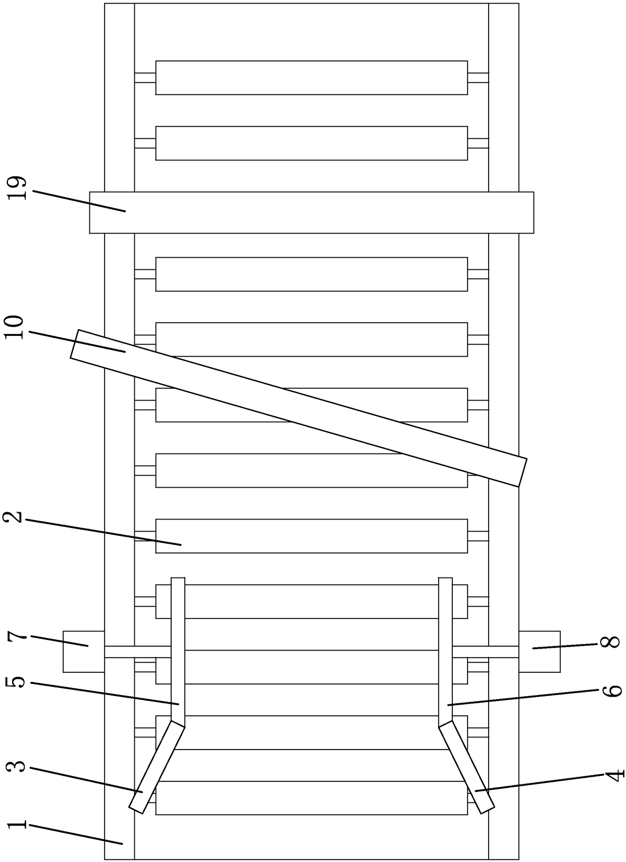 Conveying mechanism of plate cutting device