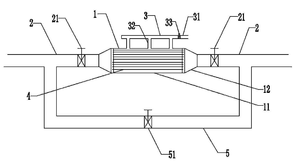 Reverse multi-point swirl-injection denitrating device