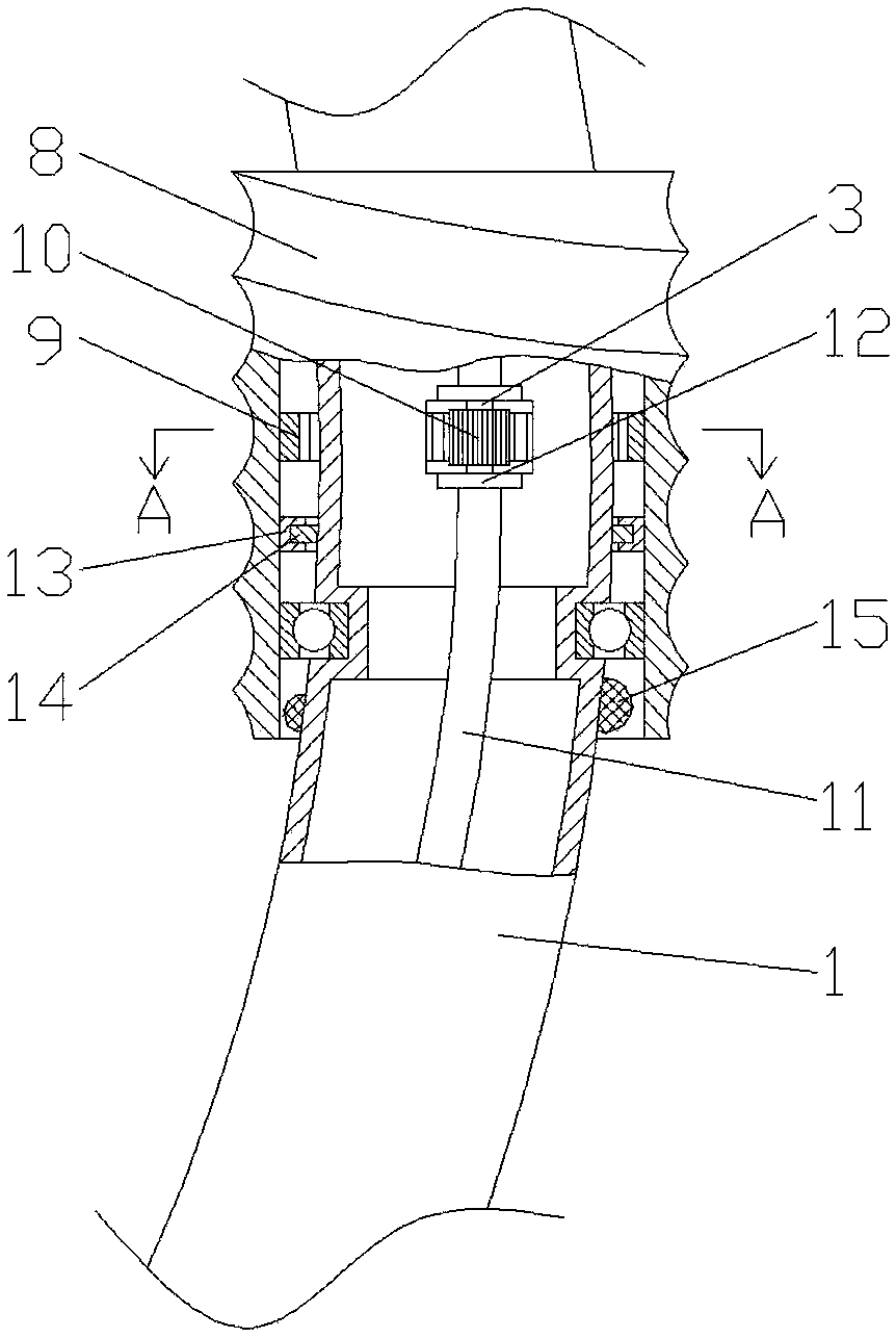 A transmission line deicing device with a transmission line protection structure