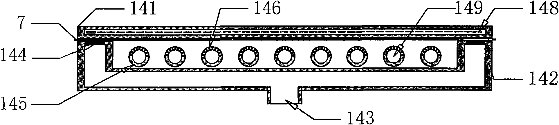 Roll-to-roll plasma device for enhancing chemical vapor deposition