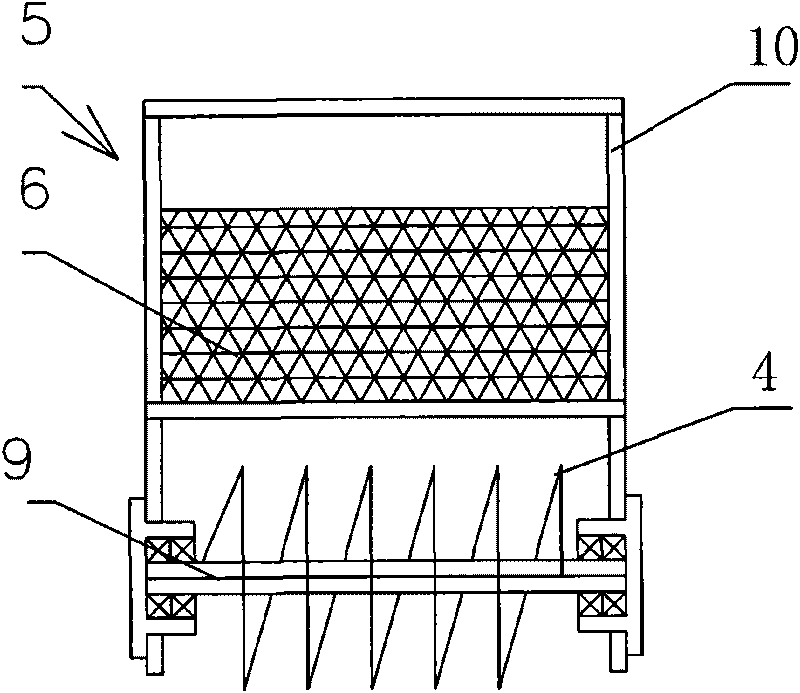 Rolling compaction type ice and snow removing device