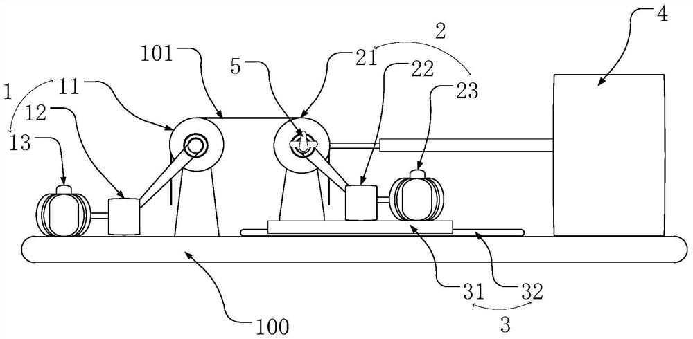 Fiber rope pre-drawing device and pre-drawing method