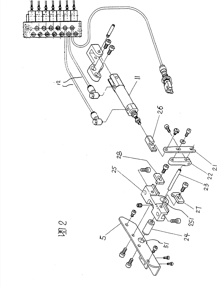 Thread holding device of sewing machine