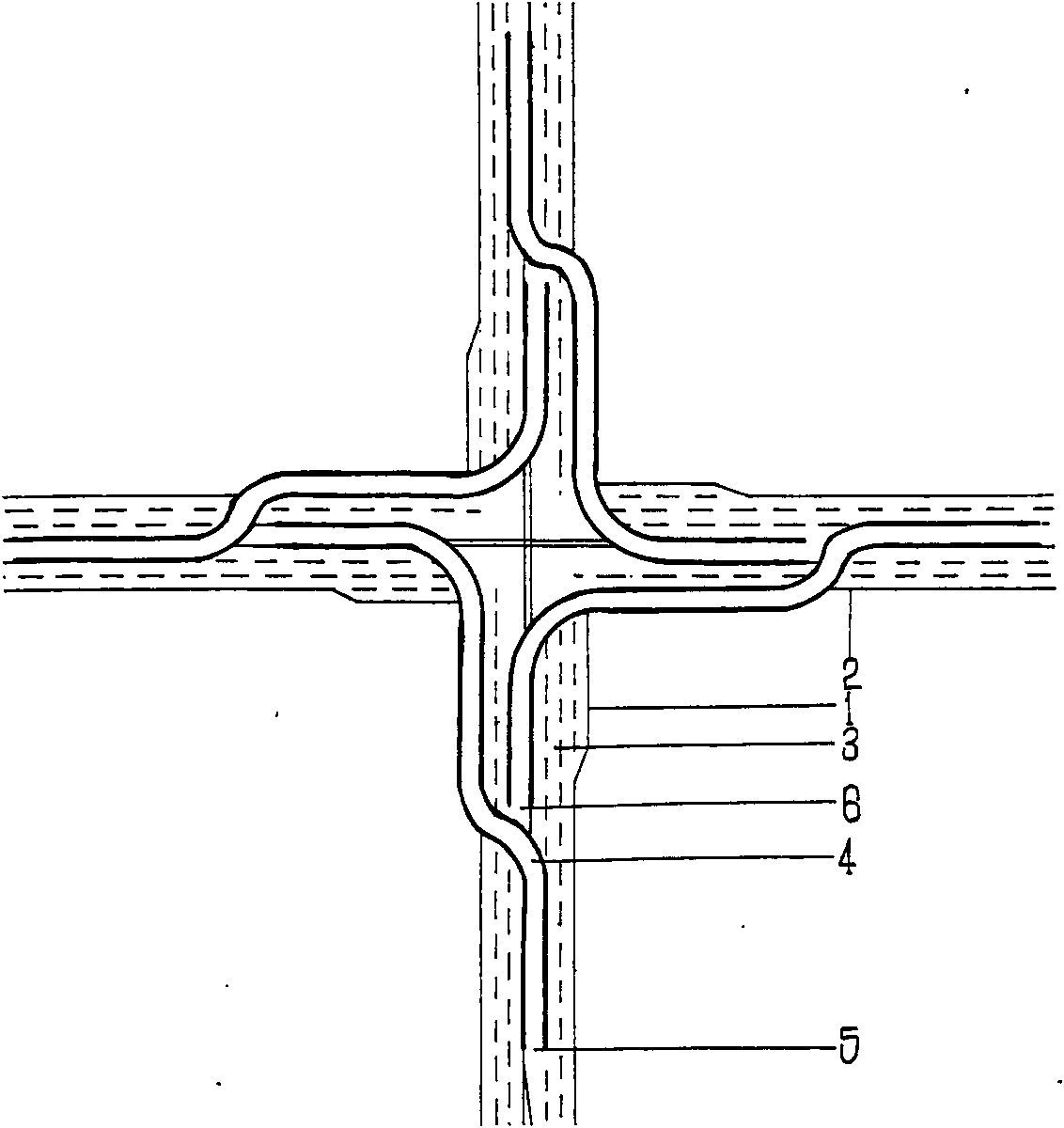 Offset intersection overpass with preposed left turning for crossroad