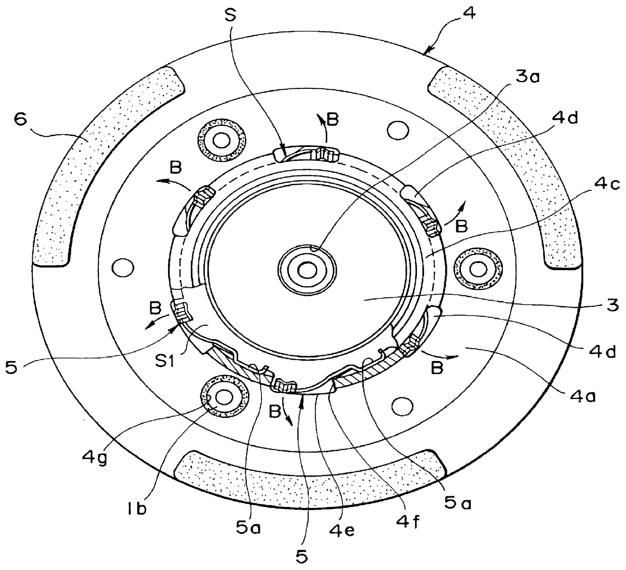 Disk driving device with small centering force variation