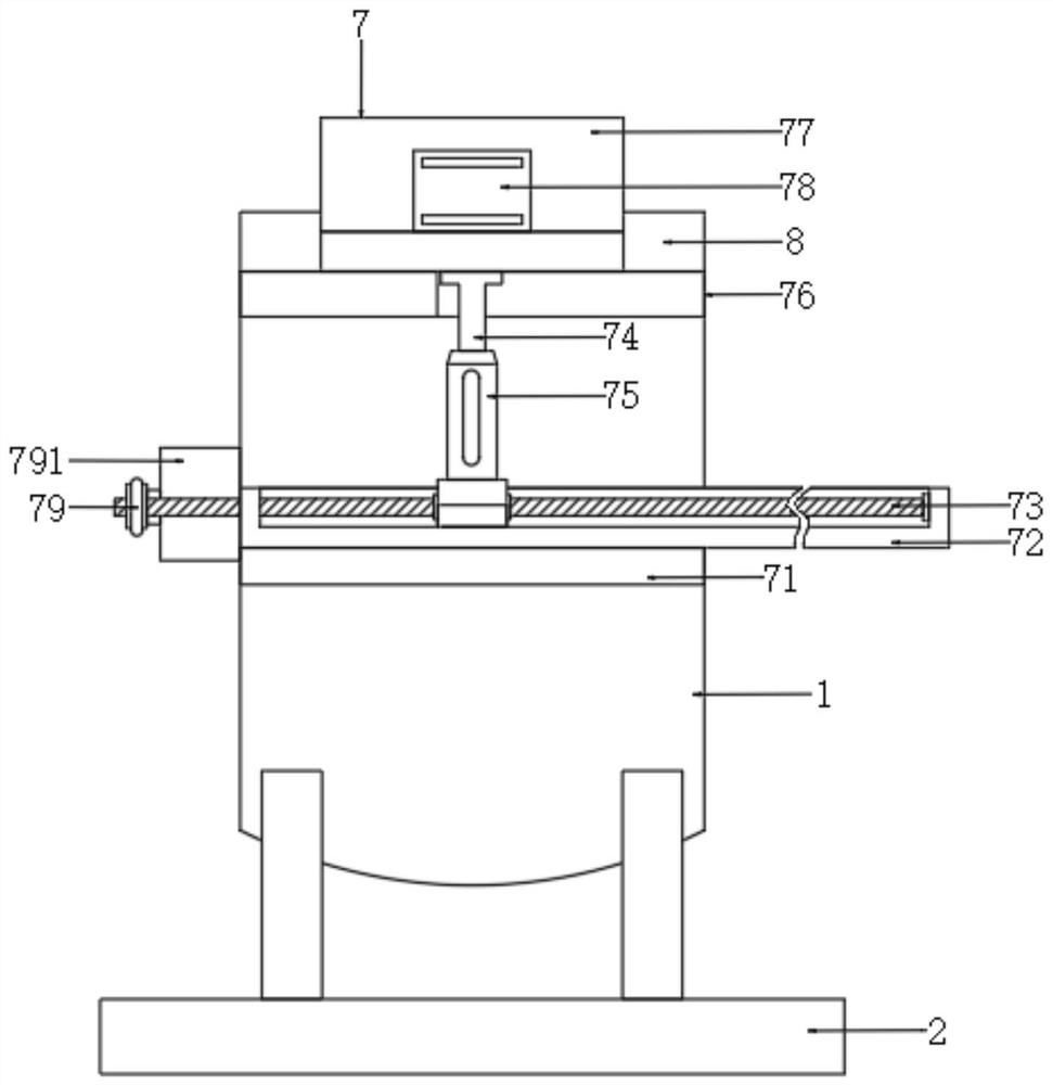 Convenient-to-pickup spinning cooking device and application method