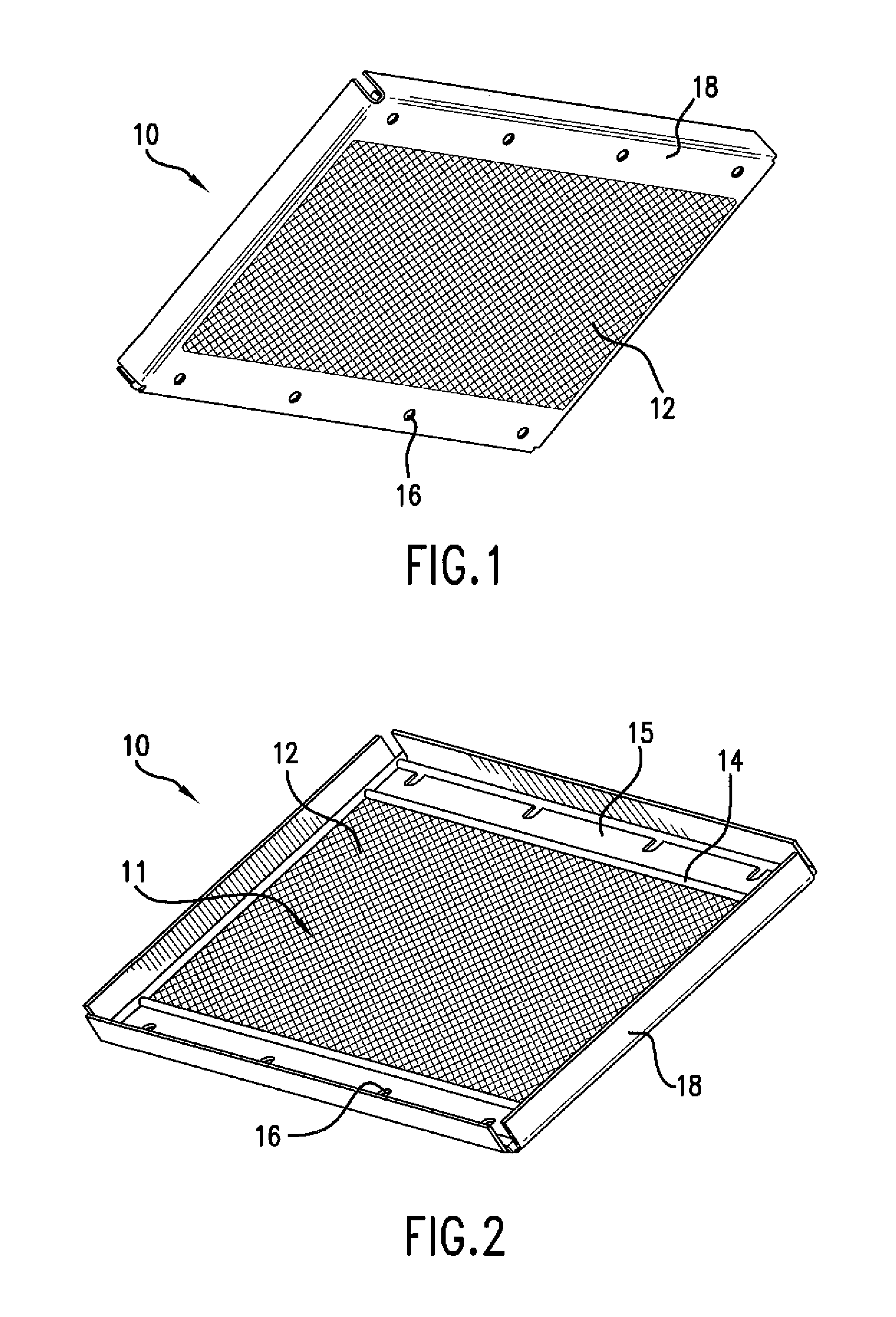 RF screen assembly for microwave powered UV lamps