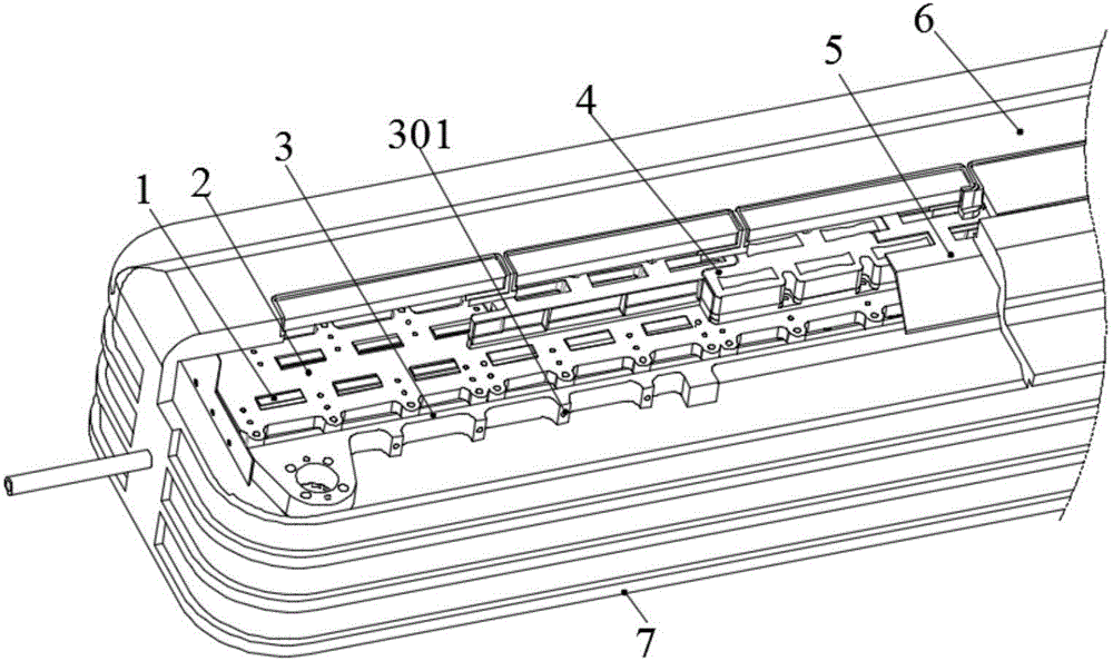Linear detector packaging structure capable of suppressing stray light and evening light flux and realization method