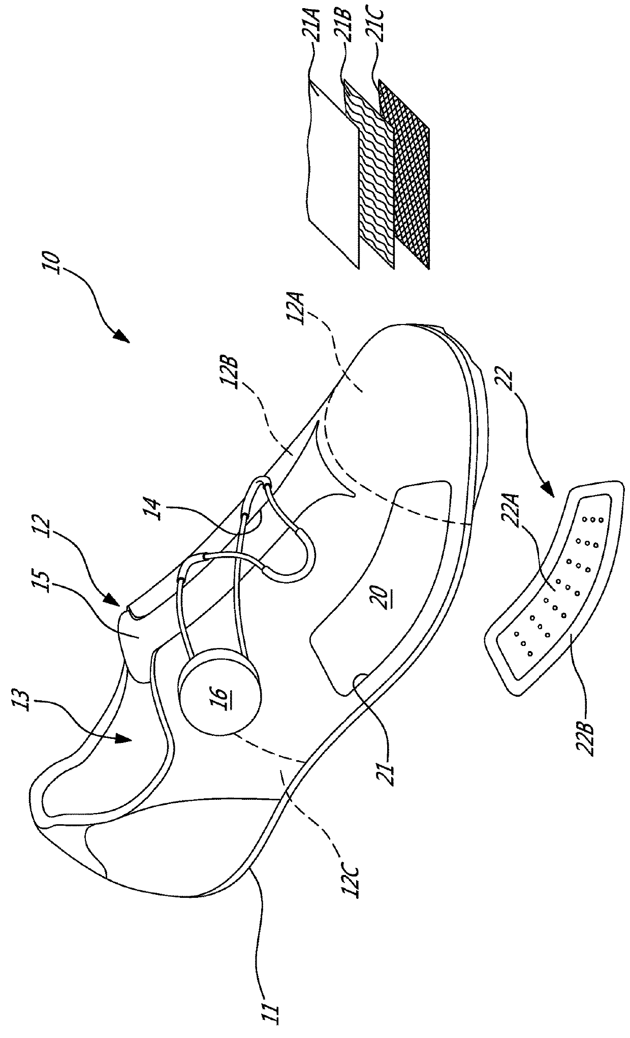 Cycling shoe with lateral metatarsal expansion zone