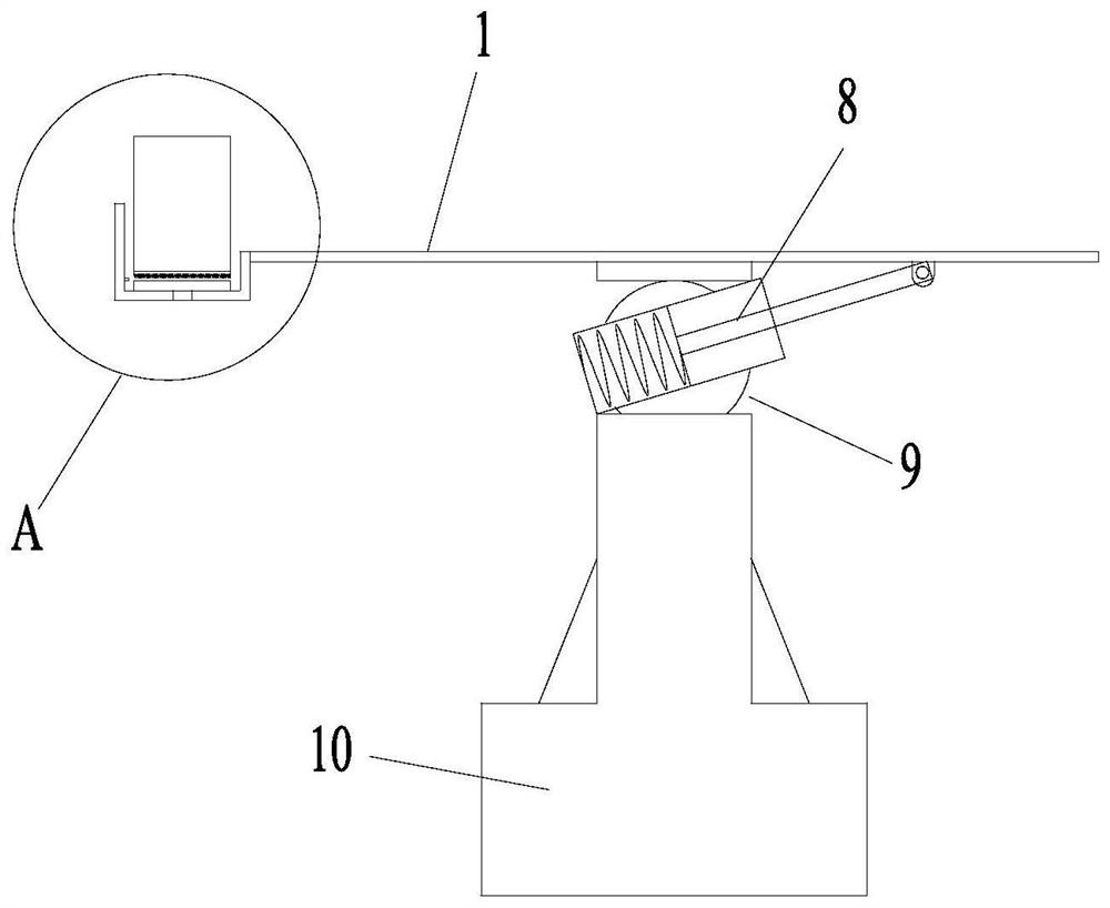 Automatic heliostat cleaning device