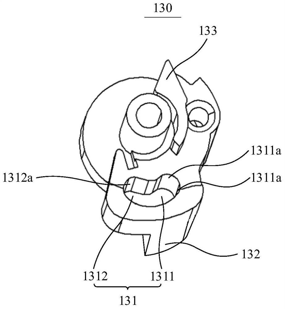 Clutch mechanism and circuit breaker