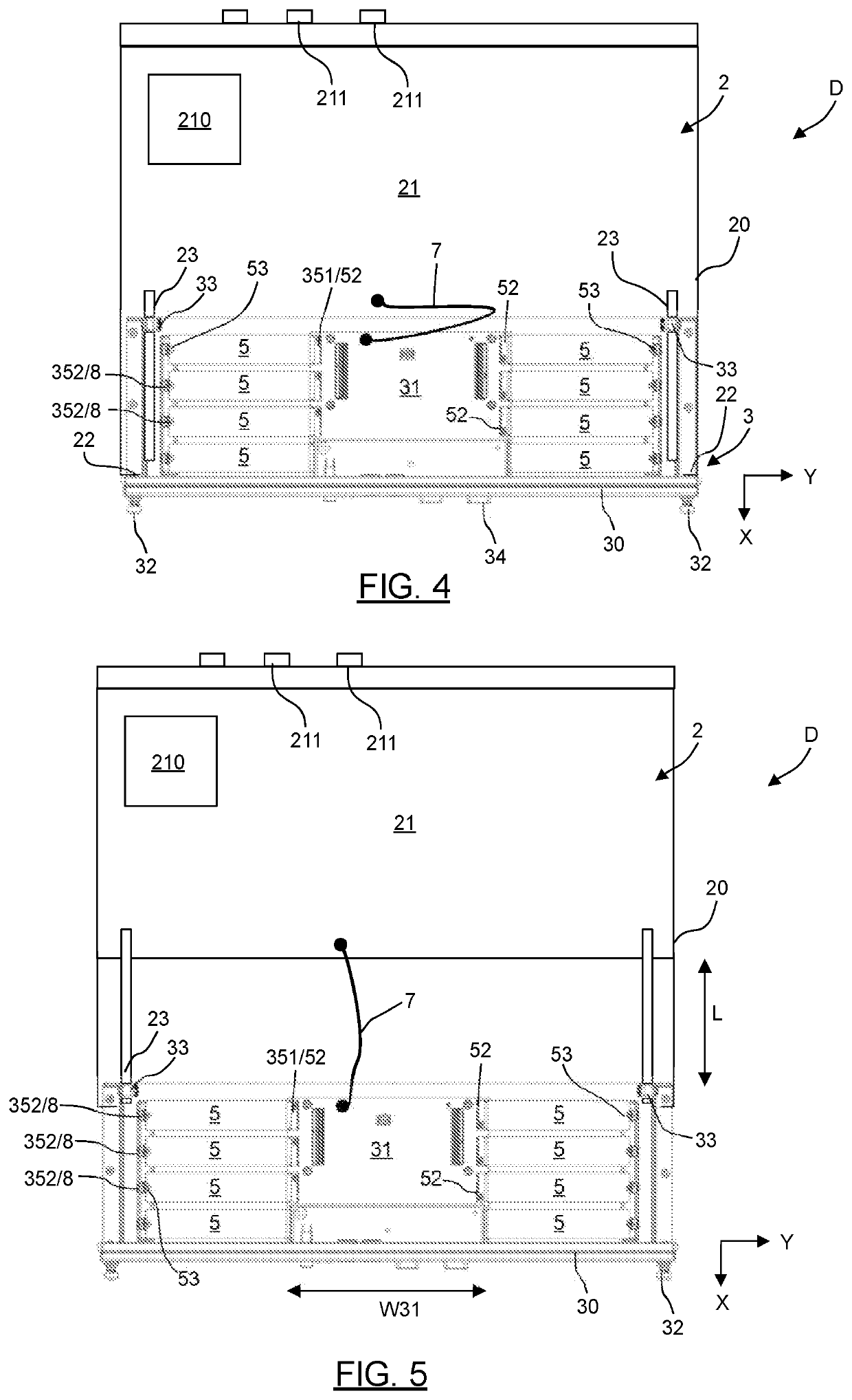 Electronic device configured to be mounted in a cluster housing and comprising a front tray for mounting at least one expansion card