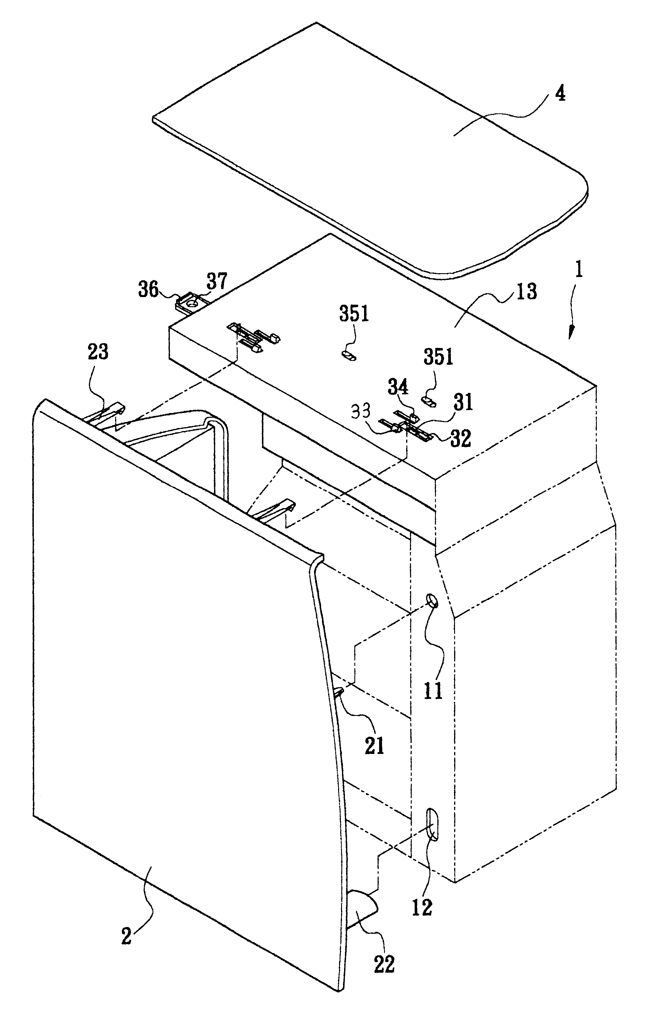 Retaining device for a side cover of a computer casing