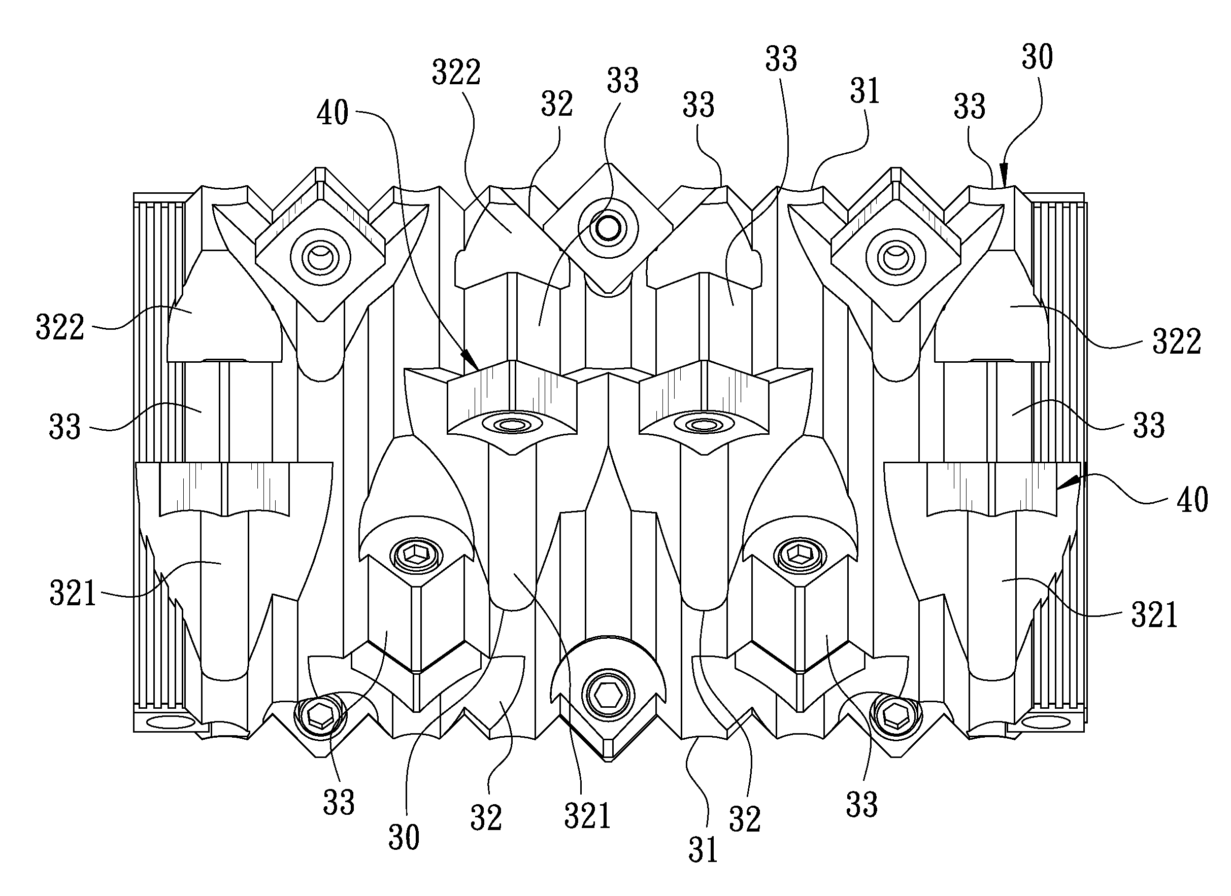 Cutter device for a crushing machine