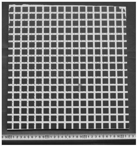 A high -temperature -resistant radar suction material and preparation method based on double -layer super materials