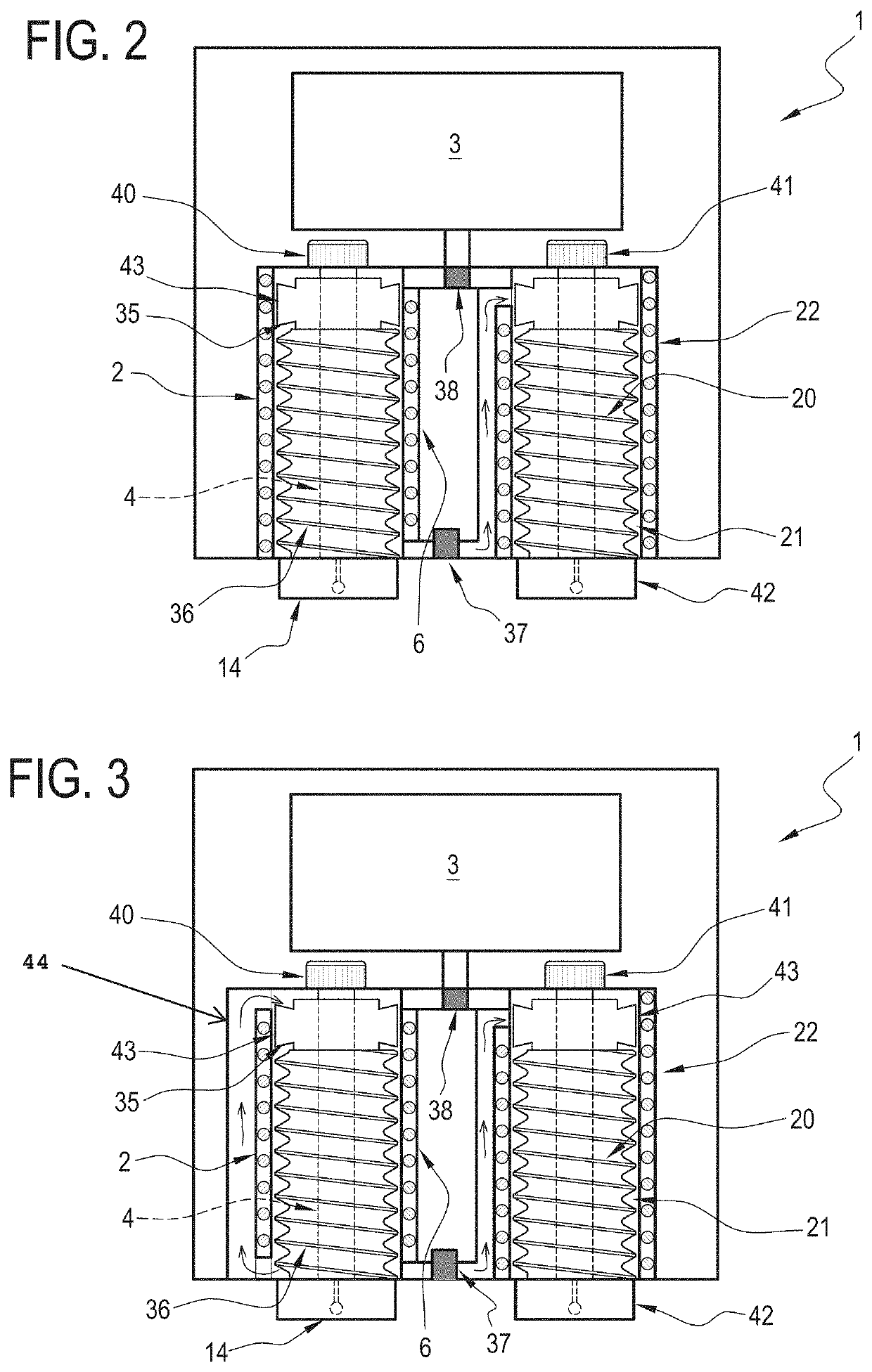 Machine and method for thermally treating liquid or semi-liquid food products