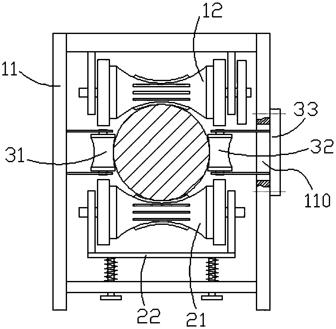 A traveling mechanism in a cable deicing device