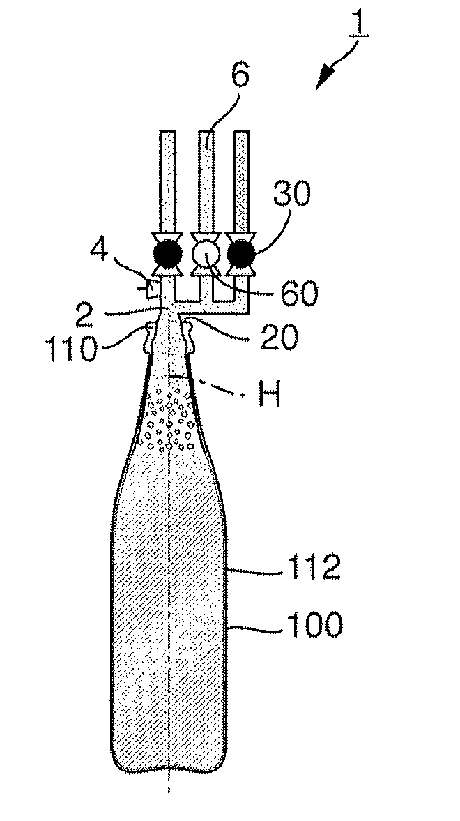 Method and device for filling a container to be filled with a filling product
