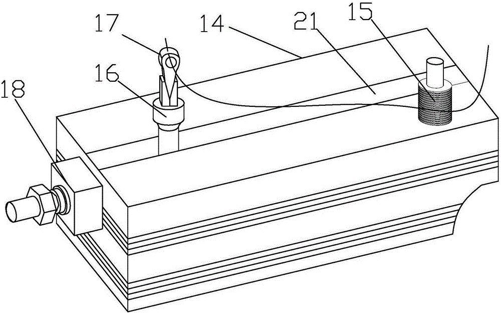 Yarn winding adjustment device applied to weft accumulator