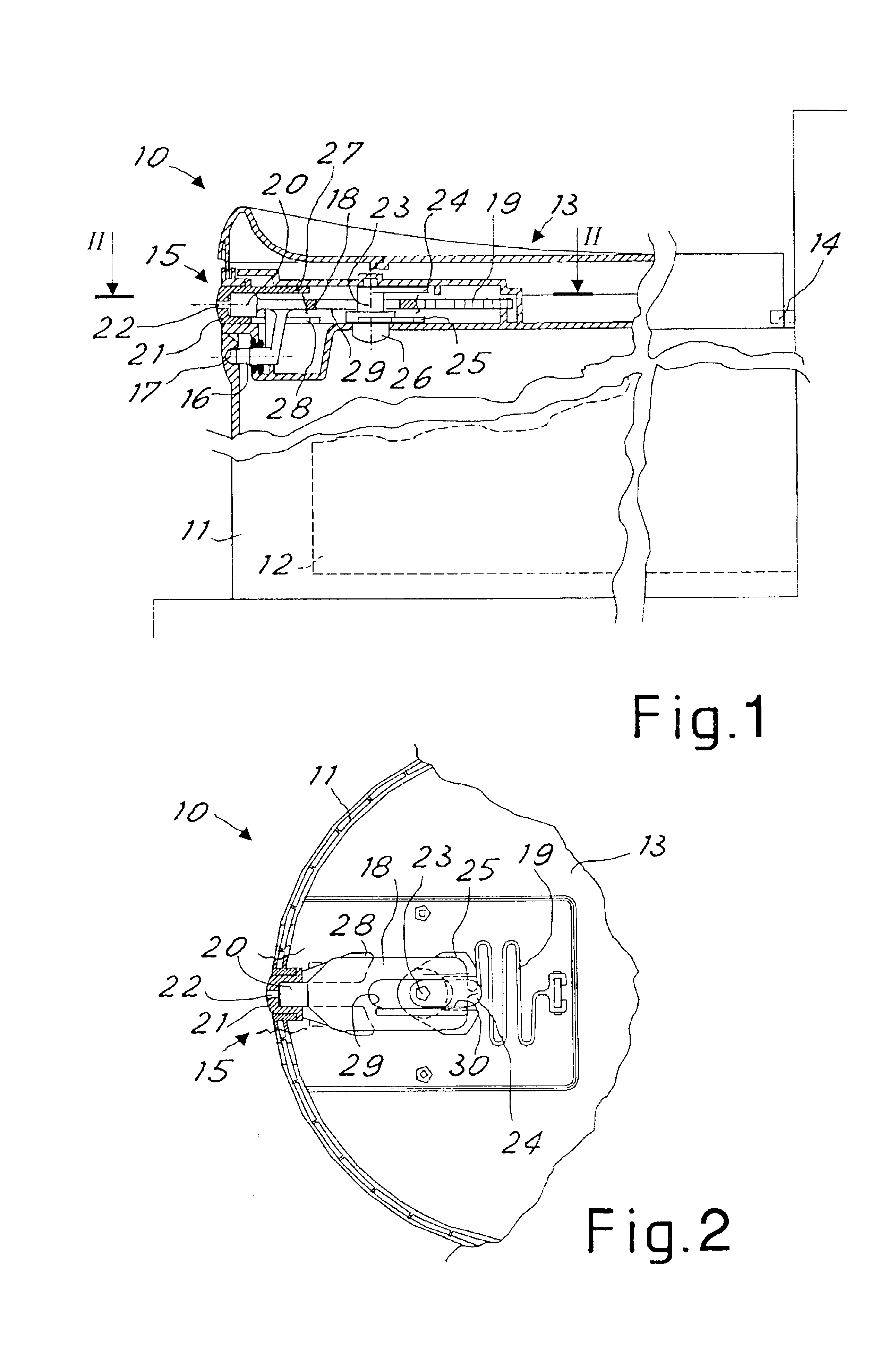 Mechanism for the controlled closure of a lid, in particular for iced-beverage and water-ice making machines and machine therewith