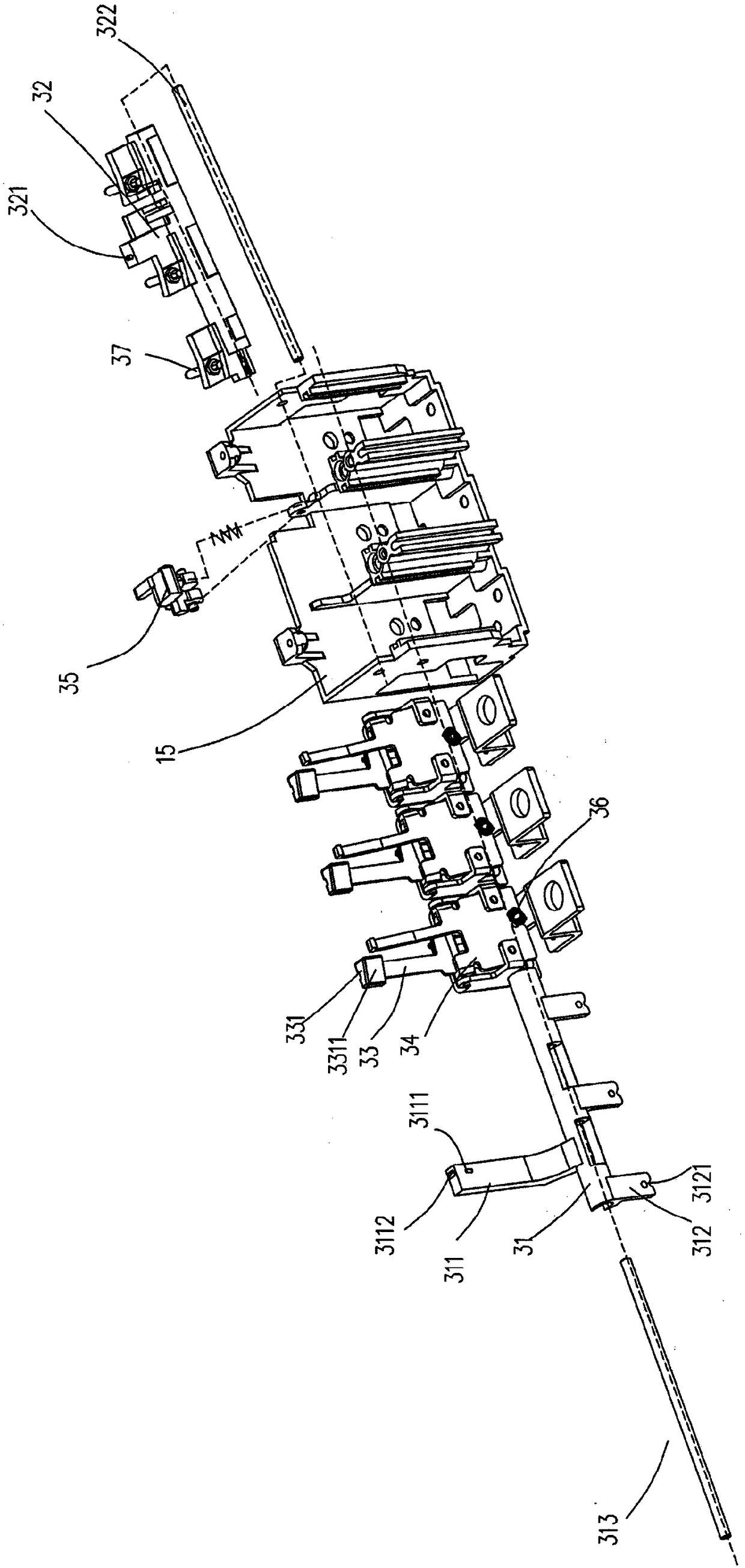 Tripping device of low voltage molded case circuit breaker