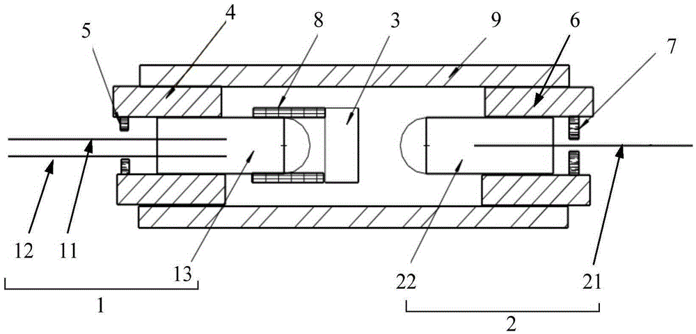 Beam combiner and laser comprising same