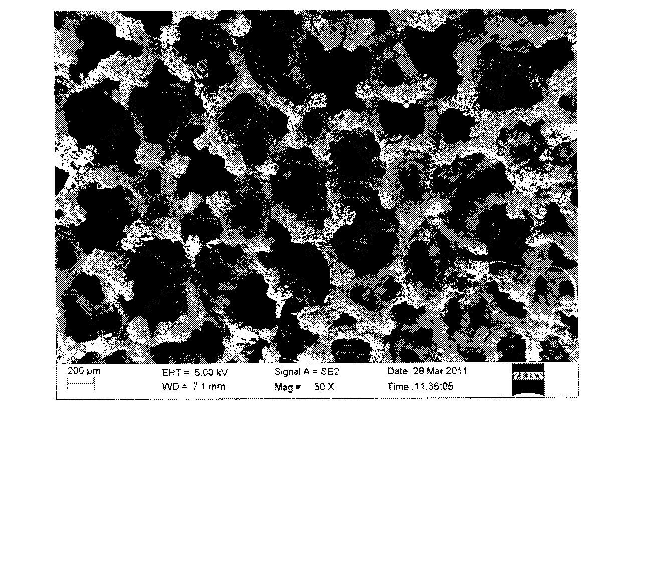 Preparation method of carbon nanotube by growing on foamed nickel substrate