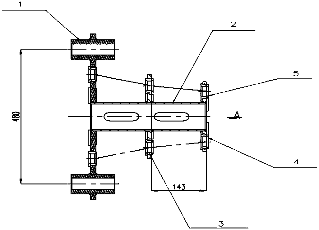 Method for producing oily fiber rope from oil-immersed fiber wires through uniform distributor